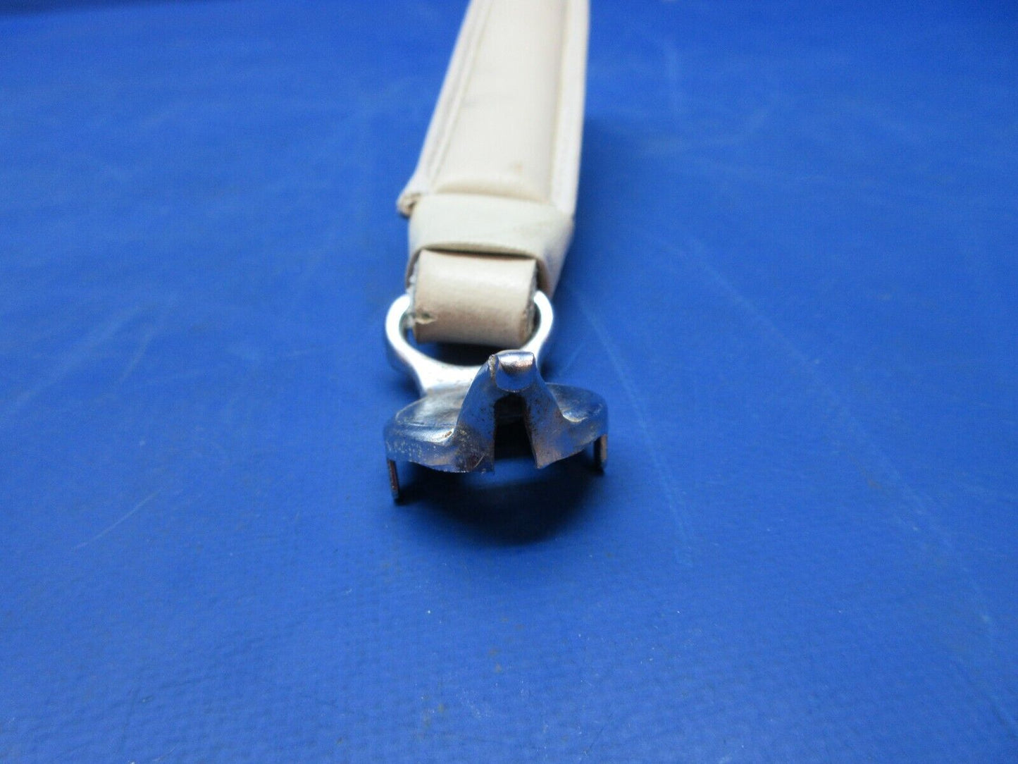 Piper Fuselage / Cabin Assist Handle, Loop & Grip 481-772,  62353-004 (0823-172)