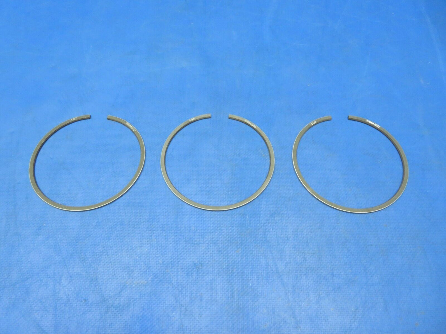 Continental Piston Ring P/N 36044, SSBY 638019 LOT OF 3 NOS (1023-559)