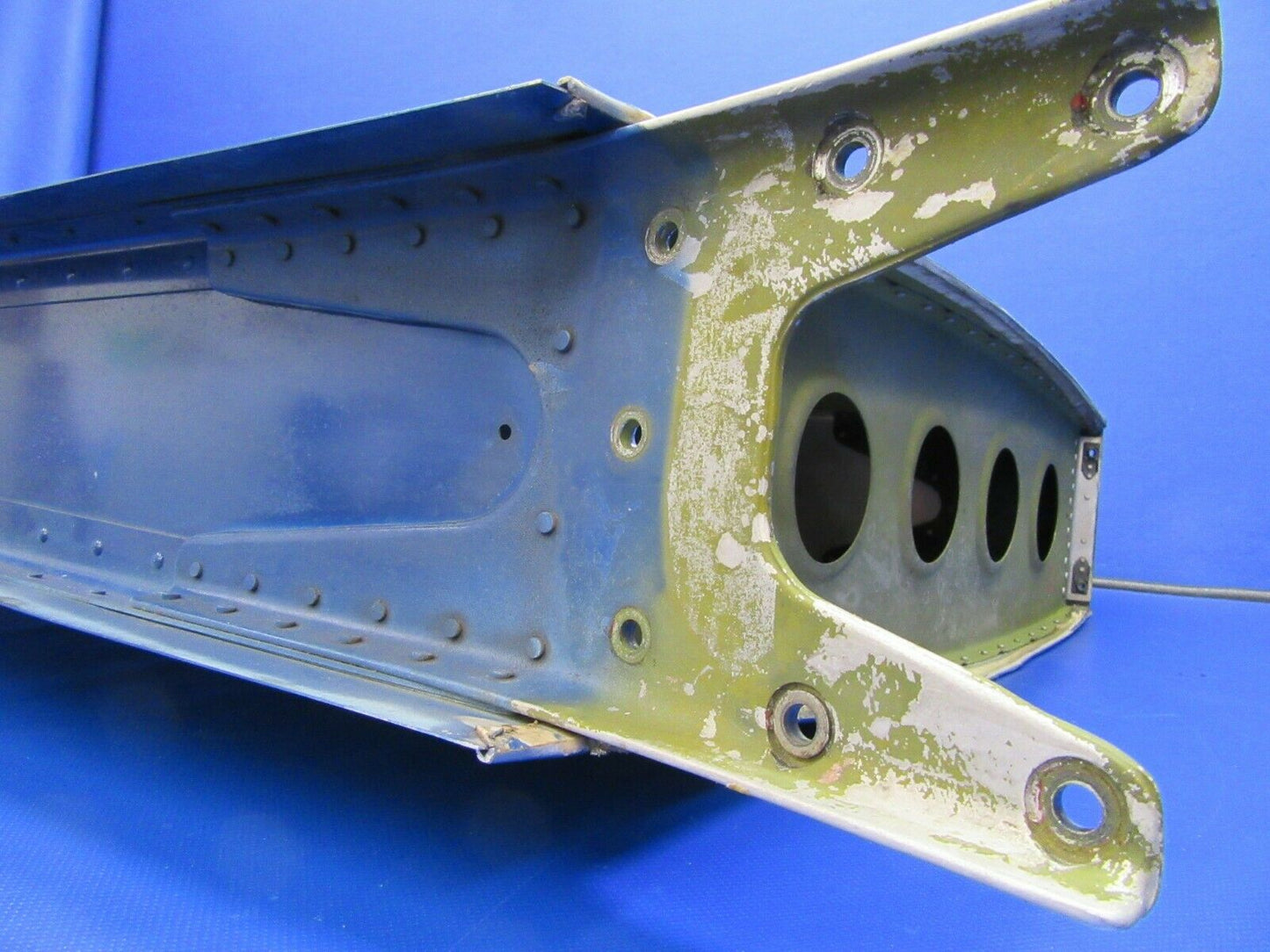 Piper PA-32RT-300 Lance II Vertical Fin / Stabilizer P/N 78908-03 (0121-220)