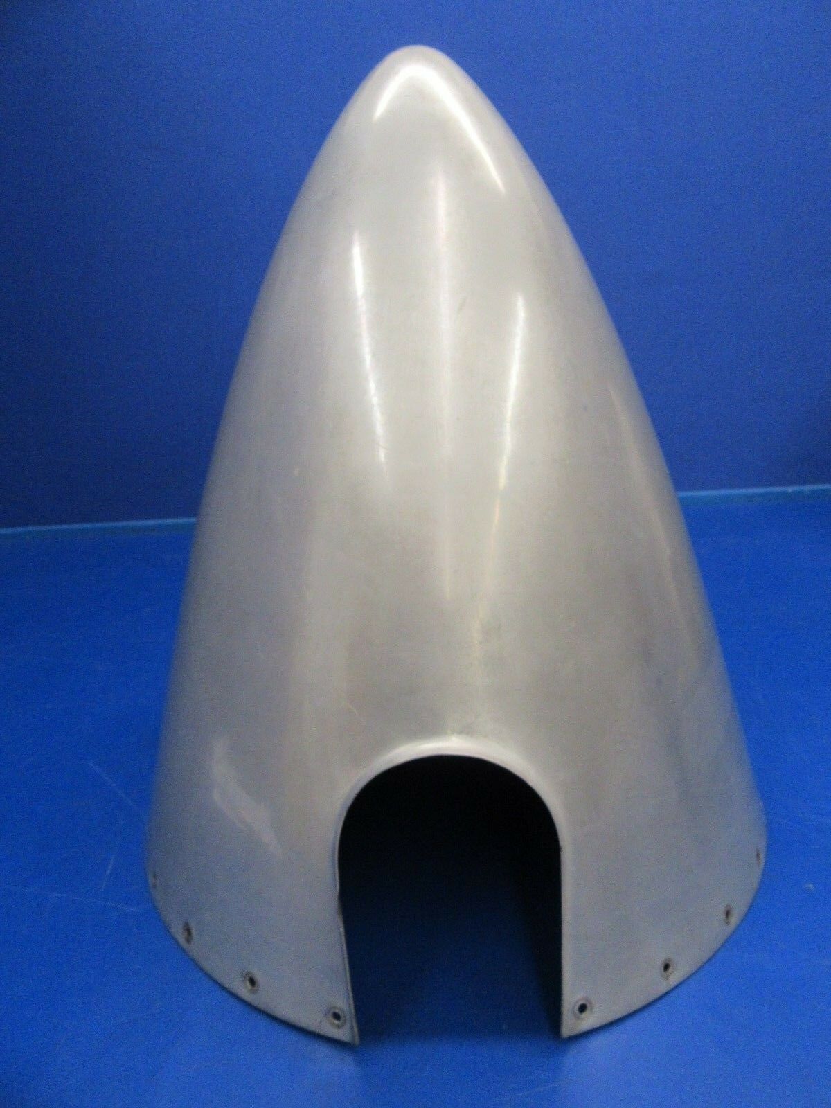 Embraer EMB-110 P2 Bandeirante Bandit Propeller Spinner (0918-269)