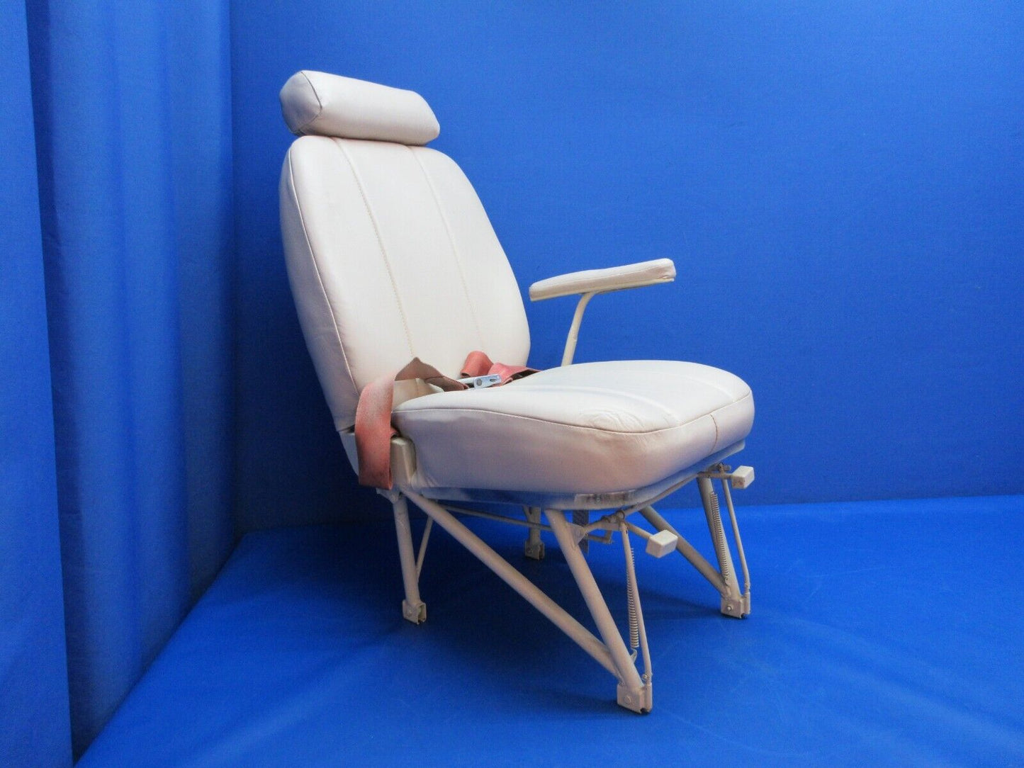 Cessna 401 Passenger FWD Facing AFT Seat Assy RH P/N 5014000-18 (0523-485)