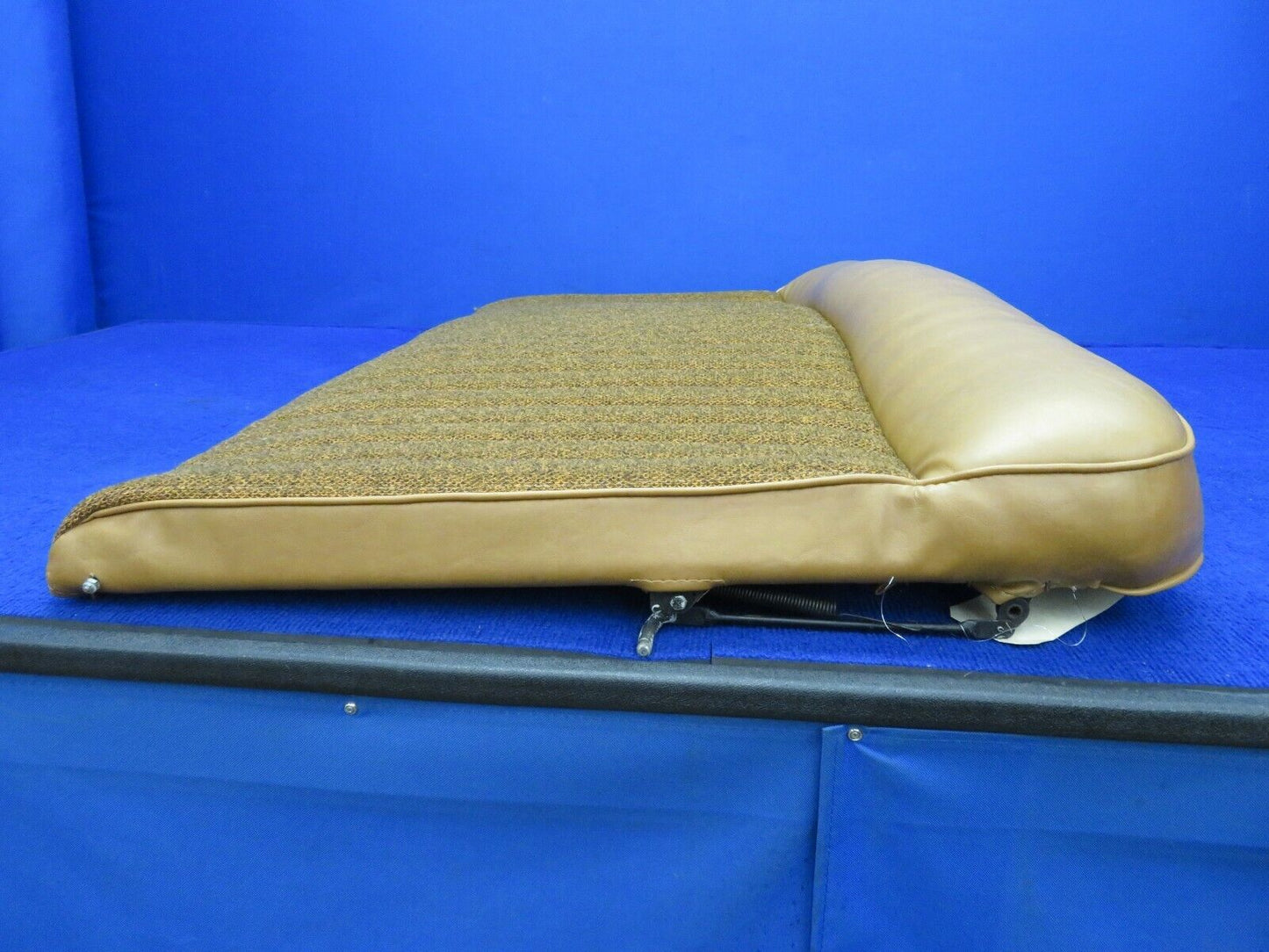 1956 Cessna 310 Rear Seat Assy P/N 0812315-3, 0812310-23 (0422-94)