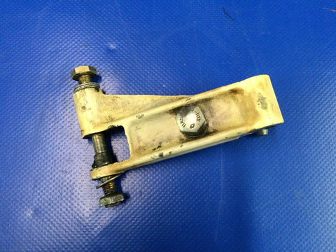 Beech Baron 58 Link Assy - Nose Gear P/N 35-825173-2 (1116-127)