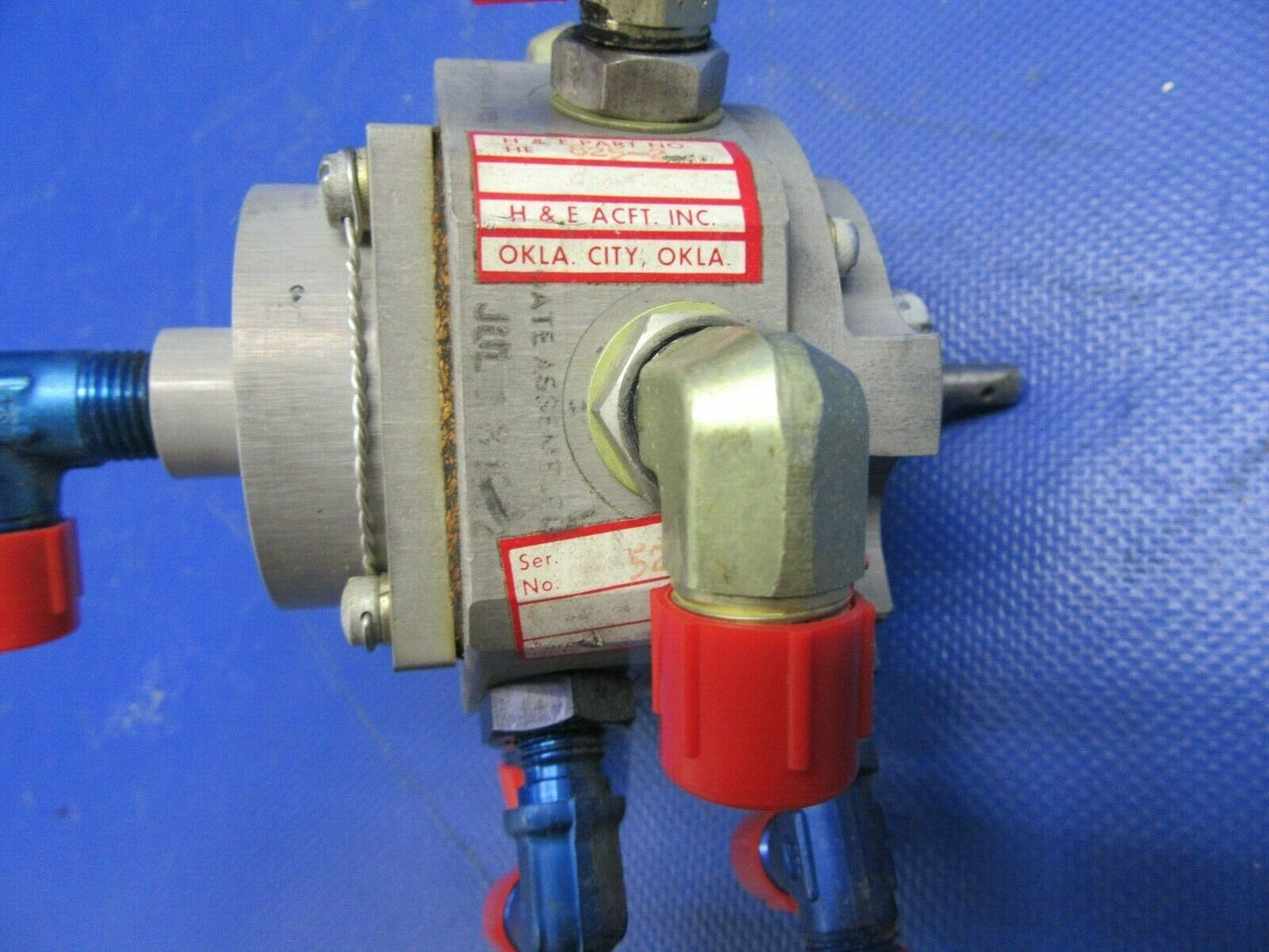 Beech Baron 95-B55 H & E ACFT Fuel Selector Valve LH P/N HE825-2 (1021-570)