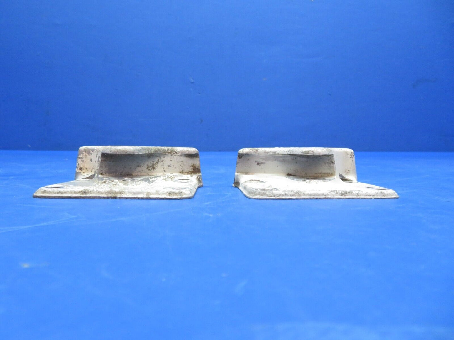 Cessna 310 / 310Q Drag Link RH Retainer Truss Brace P/N 0842105-1 (0823-686)