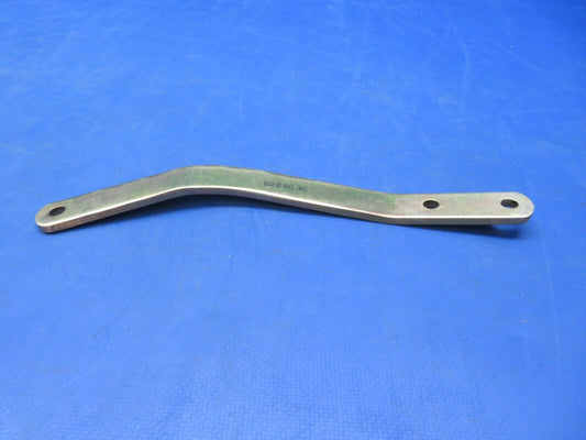 Continental 470 Generator Lower Bracket CAD Plated P/N 628583C NOS (0923-716)
