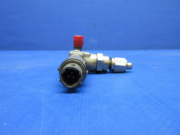 AiResearch Pressure Switch P/N 8G300 (1123-918)