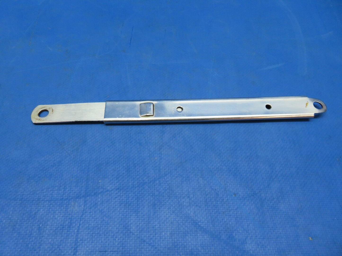 Cessna 310 / 310F Door Stop / Holder Assy P/N 0811488-4 (1123-367)