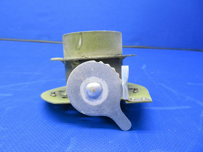 Piper PA-32RT-300 Lance Vent FWD LH P/N 68416-00, 68416-000 (0521-742)