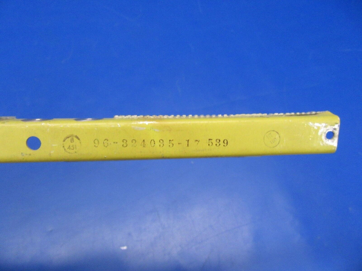 Beech Baron 58P Tiebar Control Console LH P/N 96-324035-17 (0418-35)