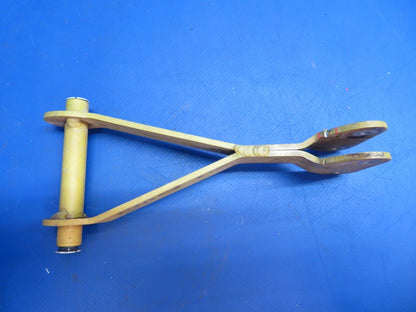 Lake LA-4-200 Idler Assy Elevator P/N 2-7138-1, 2-7138-3 (1222-899)