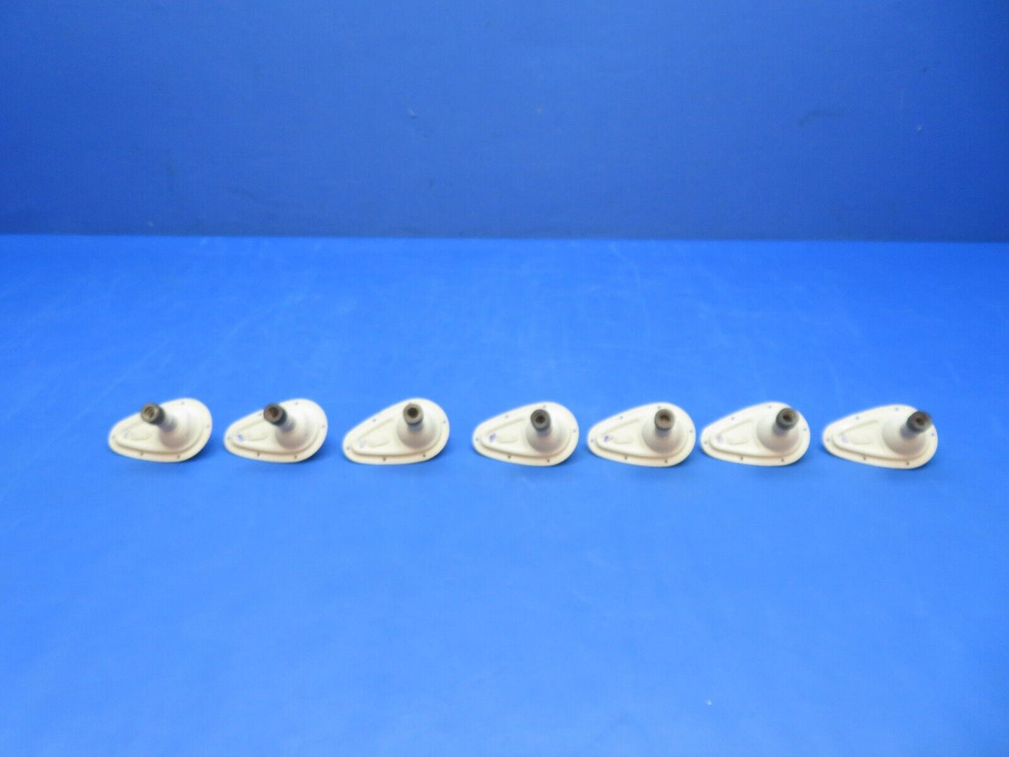 Grimes Aviation Upward Light 26v P/N AN3097-2 Cracked Lenses LOT OF 7 (0923-551)