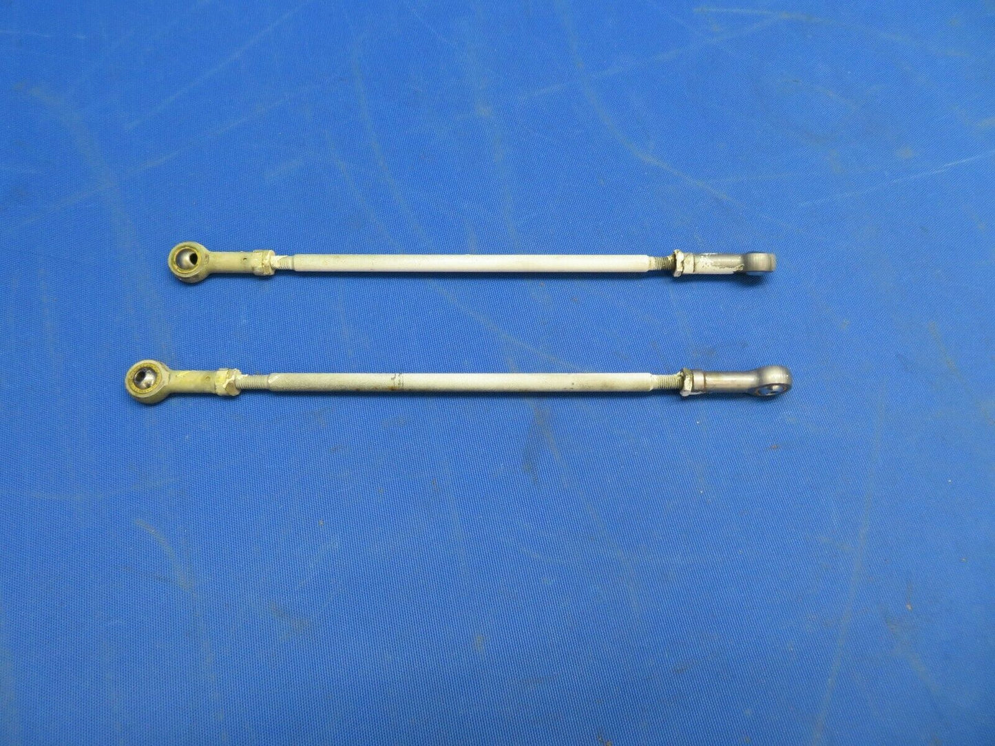 Cessna 210L Flap Push Rod Assy 1260128-5, 1260128-4 LOT OF 2 Low Time (1020-322)