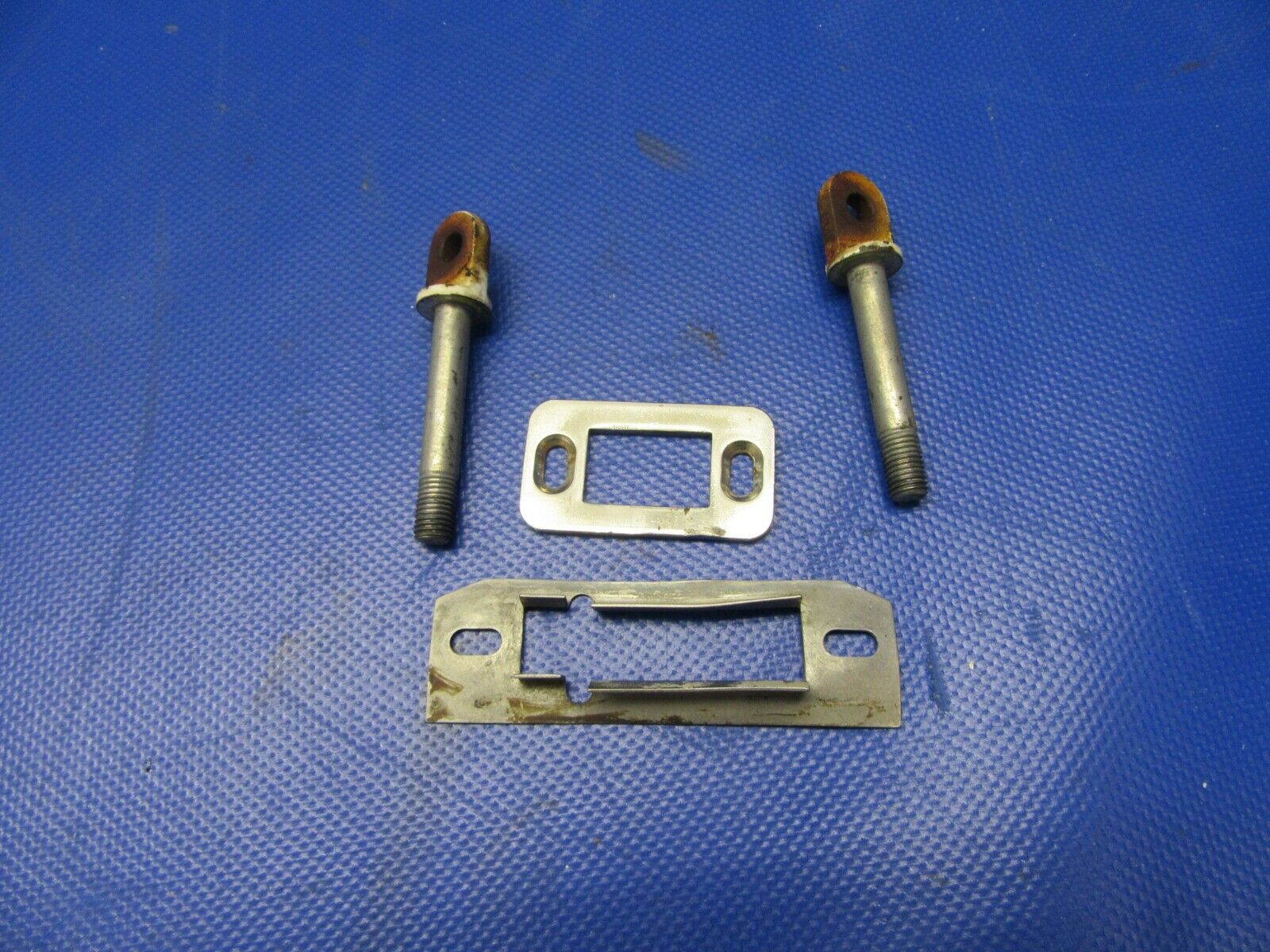 Piper PA-28-235 Eyebolts Cabin Door Hinge Striker Plates P/N 402-057 (0521-390)