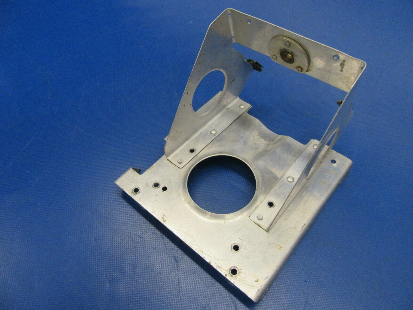 Cessna P210N / 210 Bracket Assy Fuel Control 2113048-1 (0919-302)
