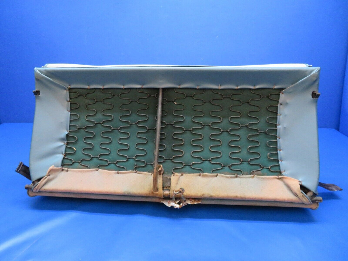 Piper PA-24-180 Rear Seat Assy P/N 21738-03 (1223-1420)