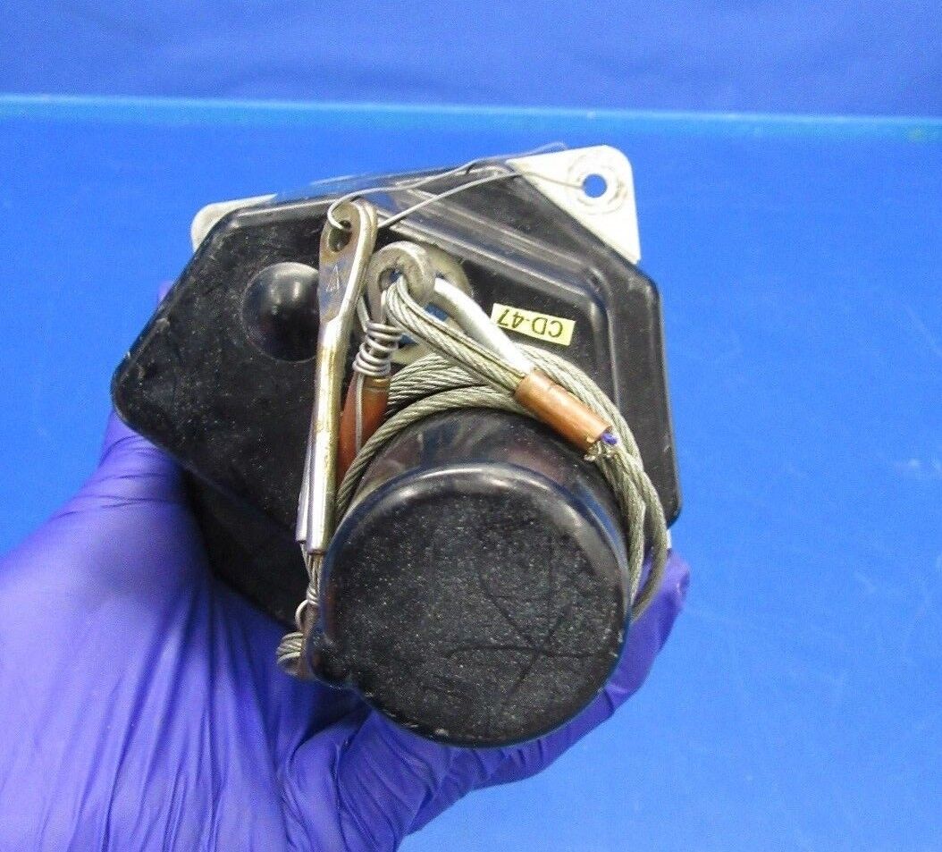 Cessna 210 E Edo Aire Mitchell Century I Roll Servo P/N 1C363-1-209R (0618-14)