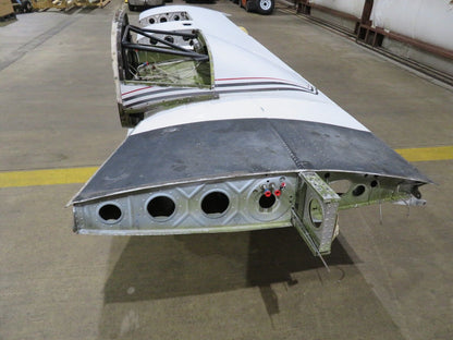 1978 Piper PA-34-200T Seneca RH Wing P/N 37093-04 (0423-103)