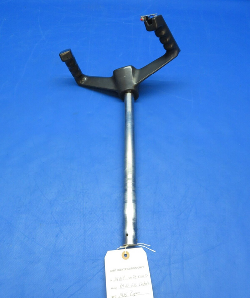 Piper PA-28-236 Co-Pilot Control Wheel Assy P/N 79276-872 (0723-317)