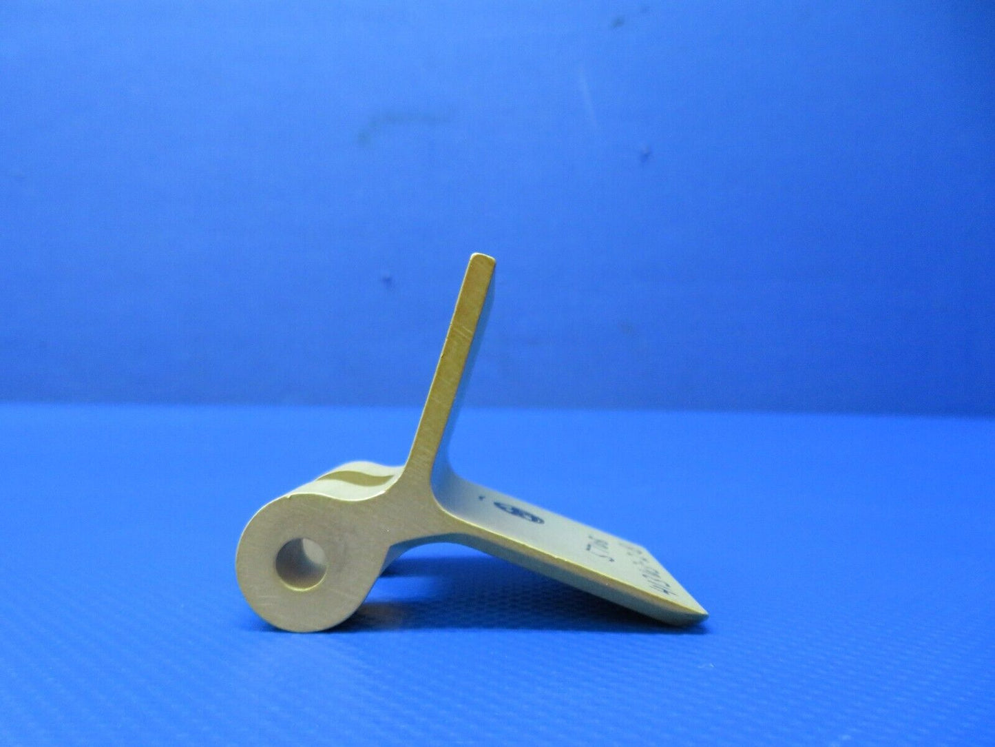 Piper Entrance Door Hinge P/N 41363-02 NOS (1223-199)