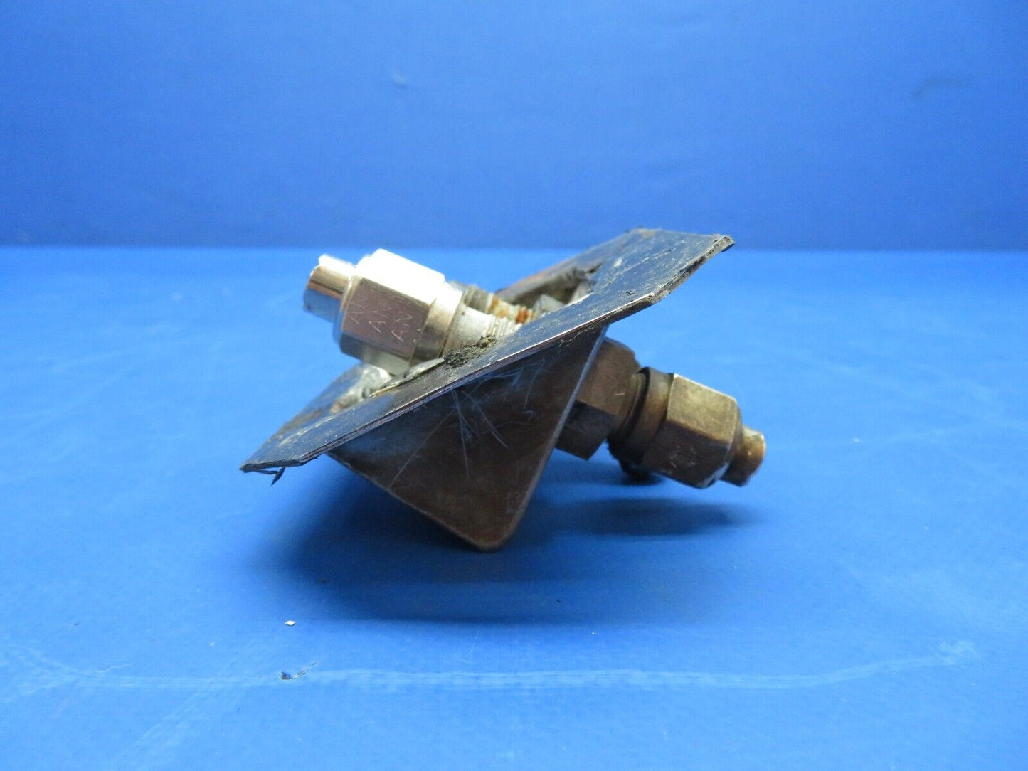 Diamond DA-42 Flange Fuel Line P/N D60-7143-30-00 (0623-111)