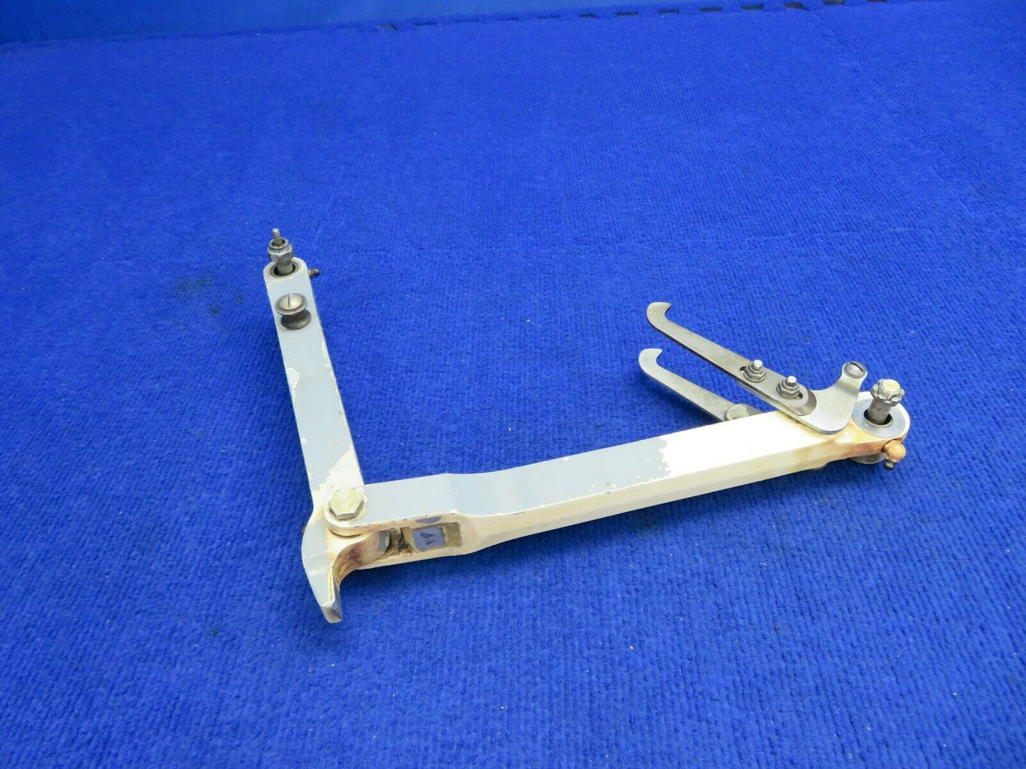 Cessna 310 / 310R Main Landing Gear Brace LH w/ Hooks P/N 5141001-33 (0422-365)