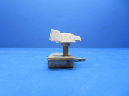Cessna 310 / 310Q Airborne RH Fuel Selector Valve Gear Box  P/N 1M2-4 (0823-621)