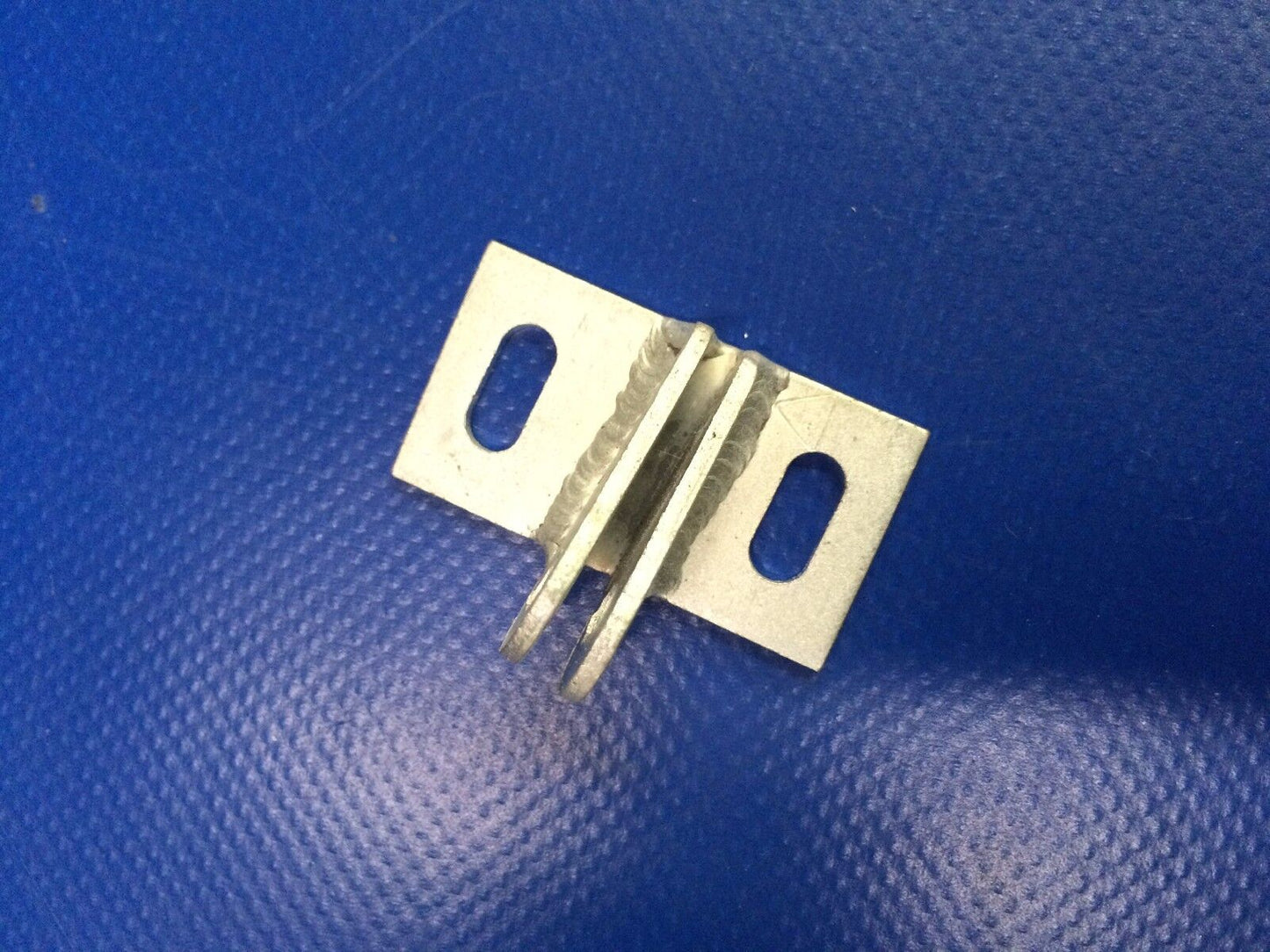 Cessna 182 - 210 Hinge Assy Cabin Door RH P/N 0711039-2 NOS (1216-41)