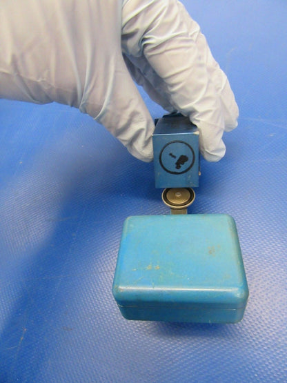 Cessna Commercial Aircraft Fuel Valve P/N 342700, 9910235-1 (0418-133)