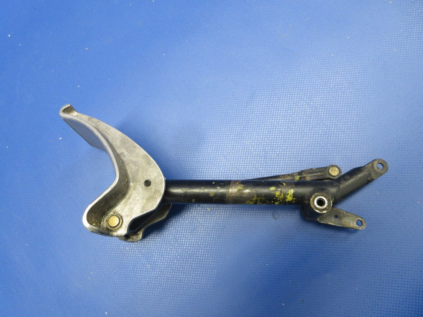 Mooney M20 / M20F RH Rudder Pedal Assy P/N 720017-007 (0224-710)