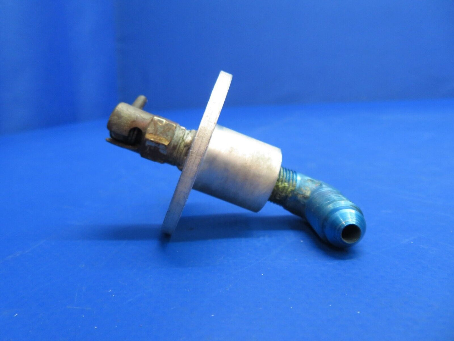 Piper PA-34-200T Seneca II Adapter Assy Fuel Drain P/N 37858-02 (0223-891)