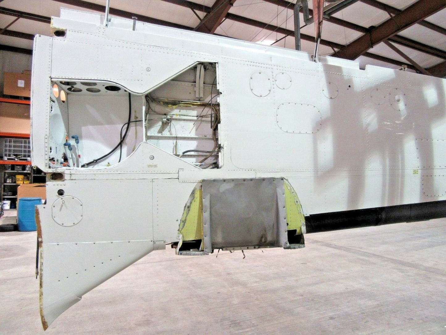 Beech Baron 58P Wing RH P/N 102-100010-602 (0918-313)