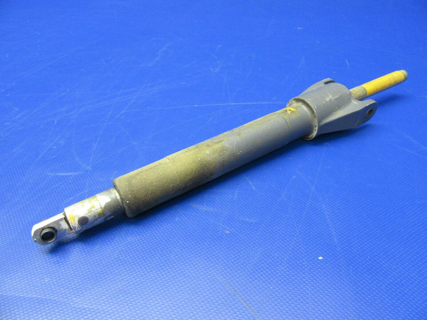 Beech Baron 95-A55 RH Flap Actuator Assembly P/N 45-521212-18 (0420-278)