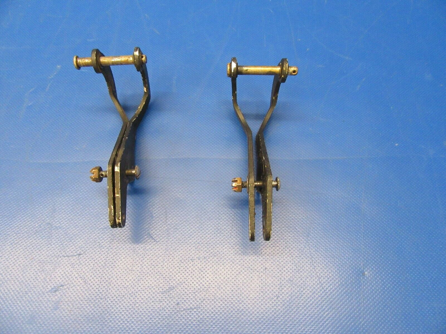 Piper PA-24-250 Comanche Upper INBD & OTBD LH Brake Link P/N 22201-00 (1219-156)
