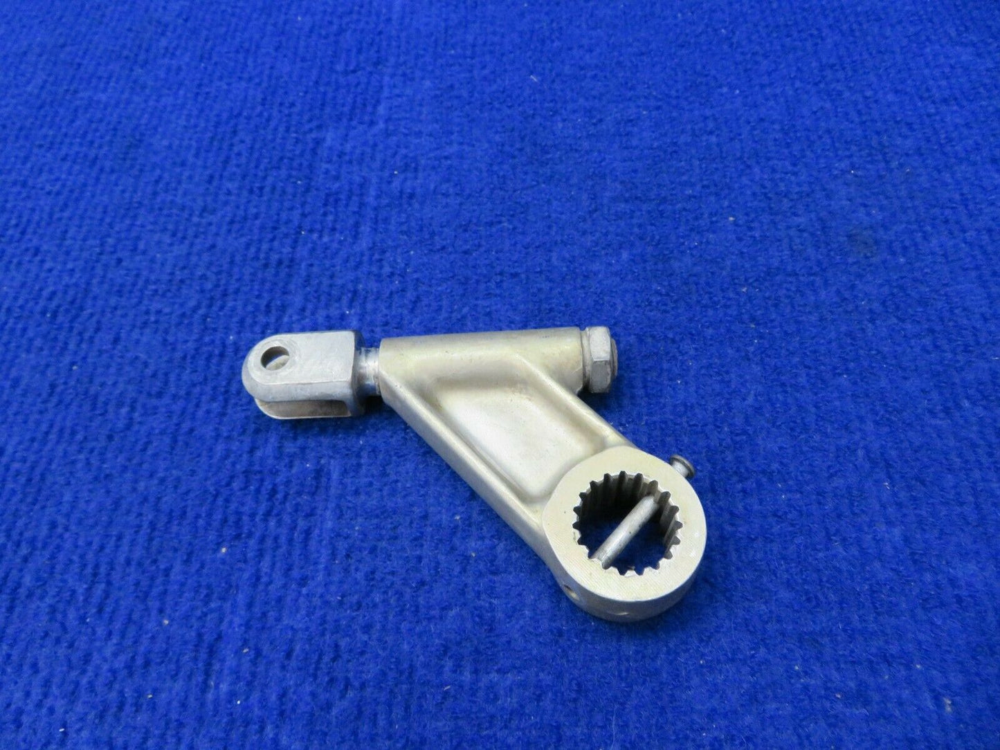 1956 Cessna 310 Nose Gear Bellcrank Adjusting P/N 0842104-1 (0422-460)
