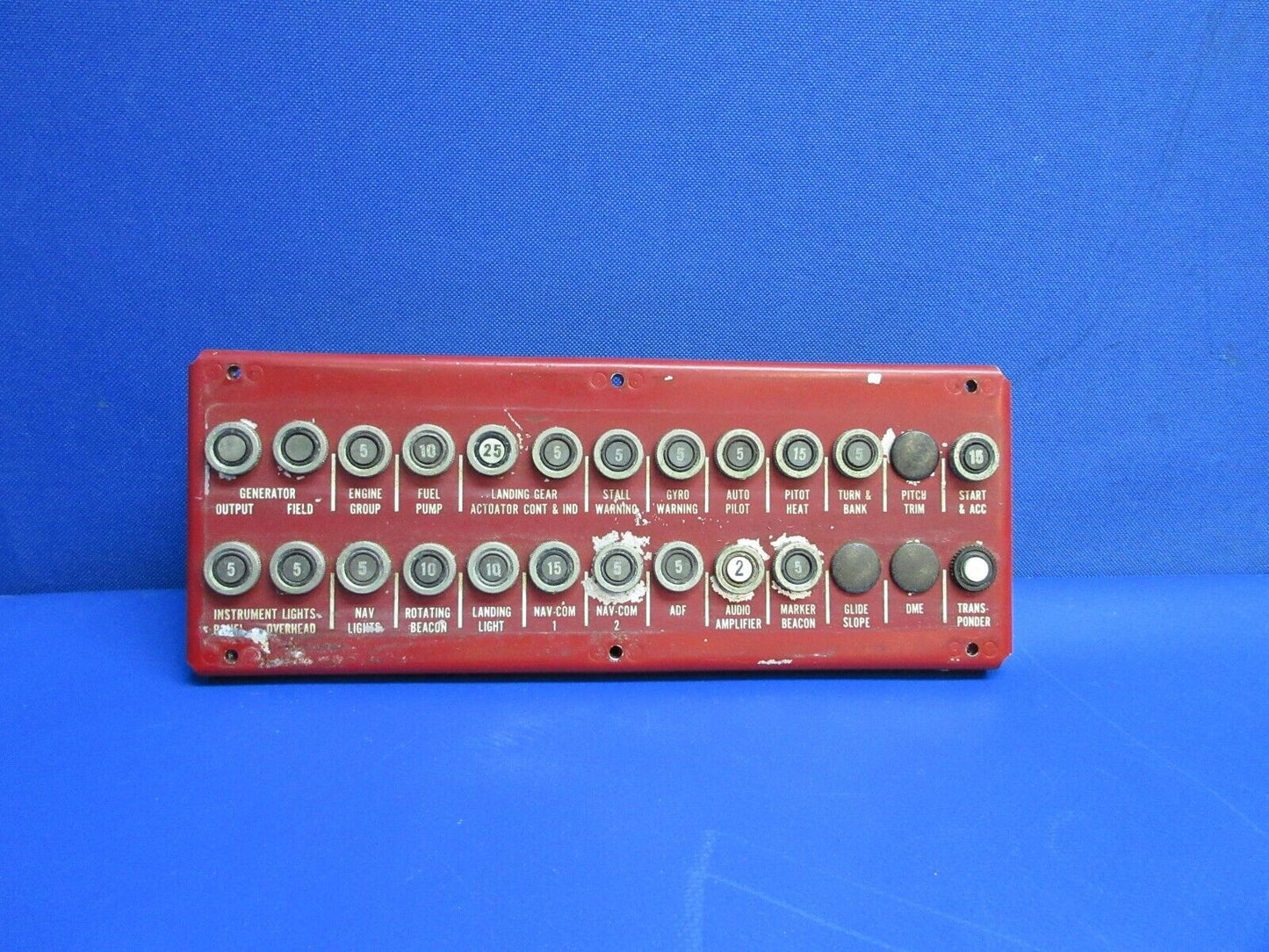 Piper PA-28R-180 Circuit Breaker Panel Assy P/N 67424-07 (1023-788)