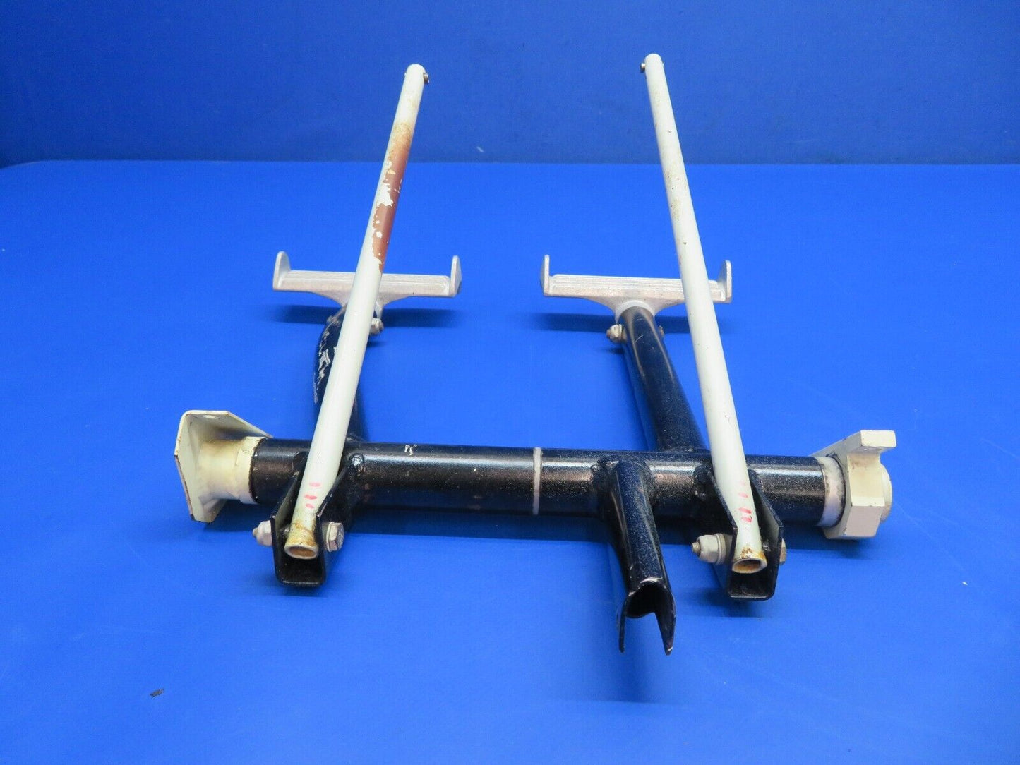 Bellanca 17-30 Viking Co-Pilot Rudder Pedal Assy P/N 19266, 195270 (0922-664)