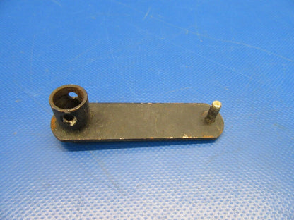 Piper PA-32-300 Cherokee Six Arm Fuel Selector Control P/N 69092-02 (0819-80)