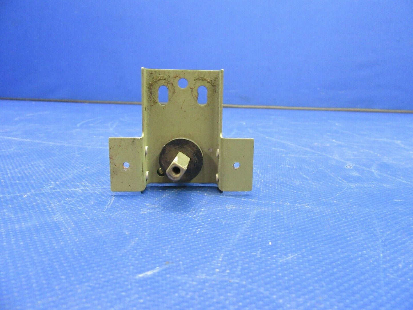 Cessna Fuel Selector Shaft P/N 2413138-2 (0821-480)