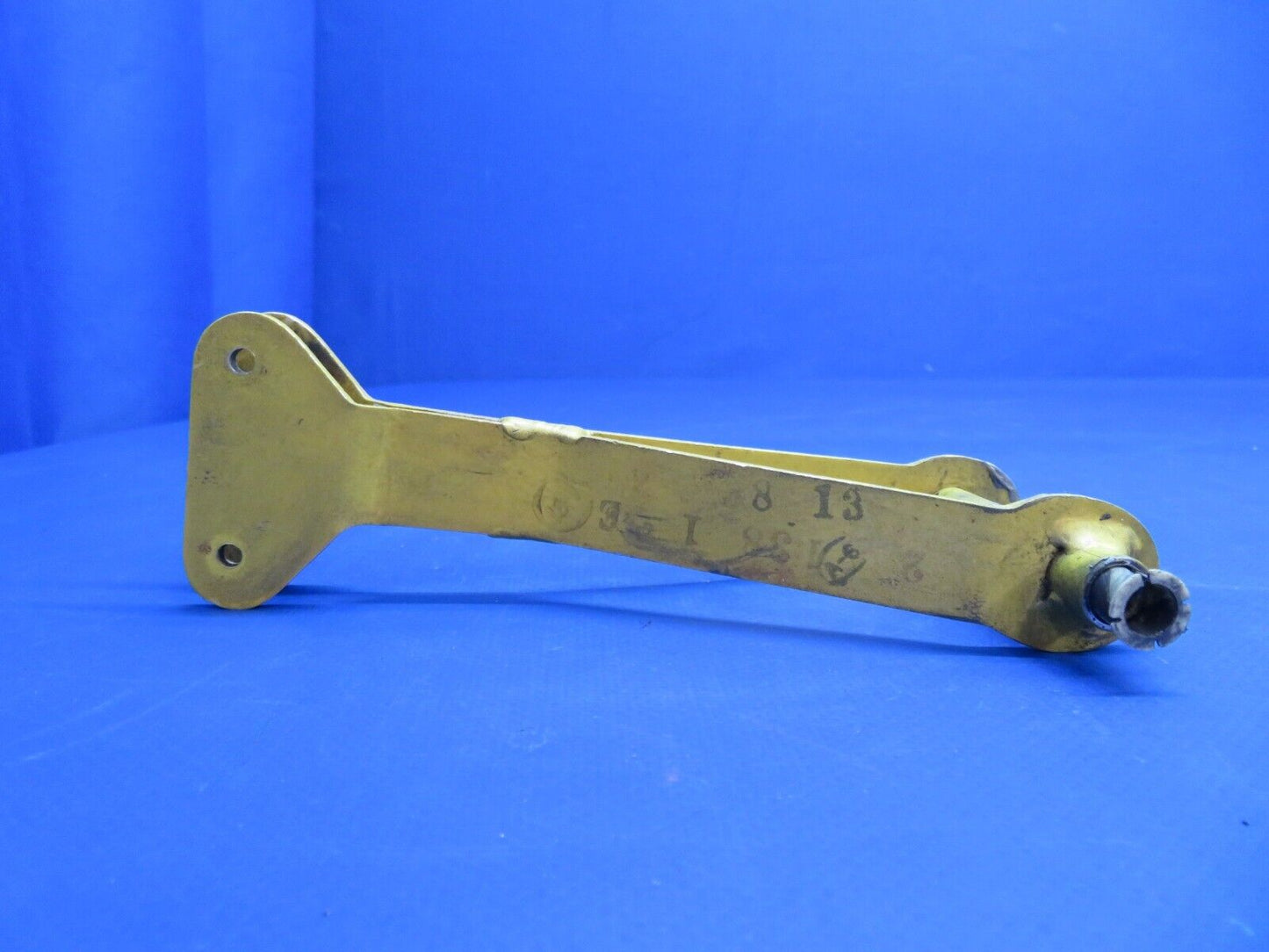 Lake LA-4-200 Idler Assy Elevator P/N 2-7138-1, 2-7138-3 (1222-731)