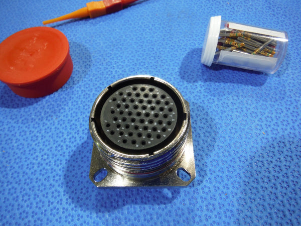 Amphenol Circular Connectors  P/N D38999/20FH53SN   (1015-24)