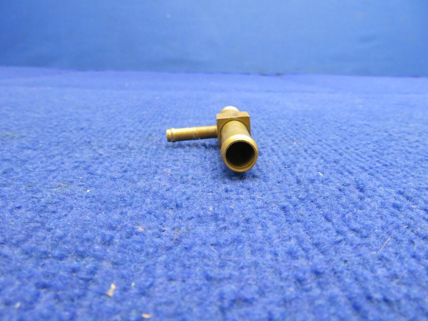 Beech 58 Baron Tee Instrument Pressure System P/N 1K30-8-8-4 (0322-542)