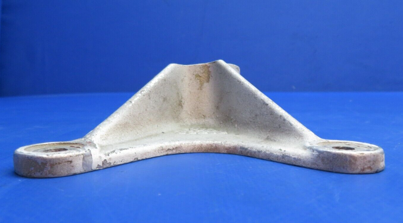 Piper FWD RH Main Gear Trunnion  P/N 67041-4 (0523-1039)