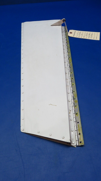 Piper PA-23-150 / 160 Apache Rudder Trim Tab Assy P/N 17068-36 (0523-186)