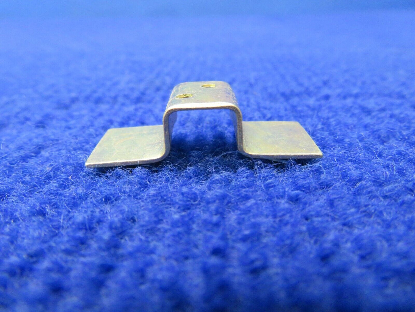 Cessna Bracket P/N 0750143-3 LOT OF 2 NOS (0522-81)