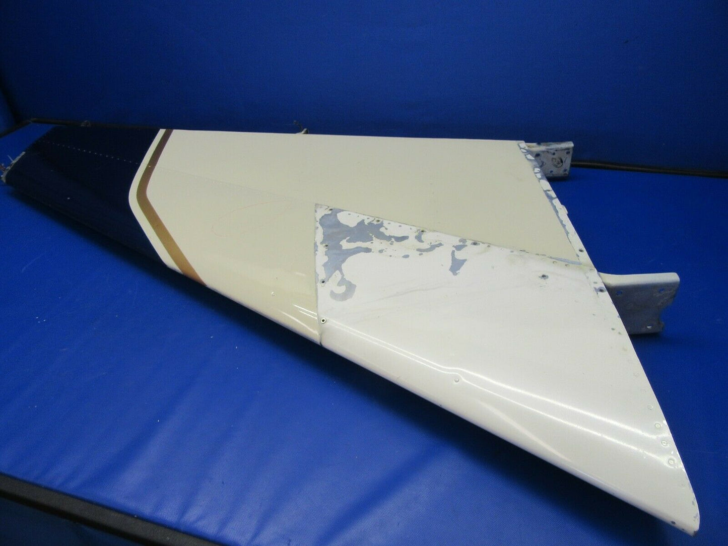 Beech B55 Baron Vertical Stabilizer P/N 96-640000-606 (0321-235)