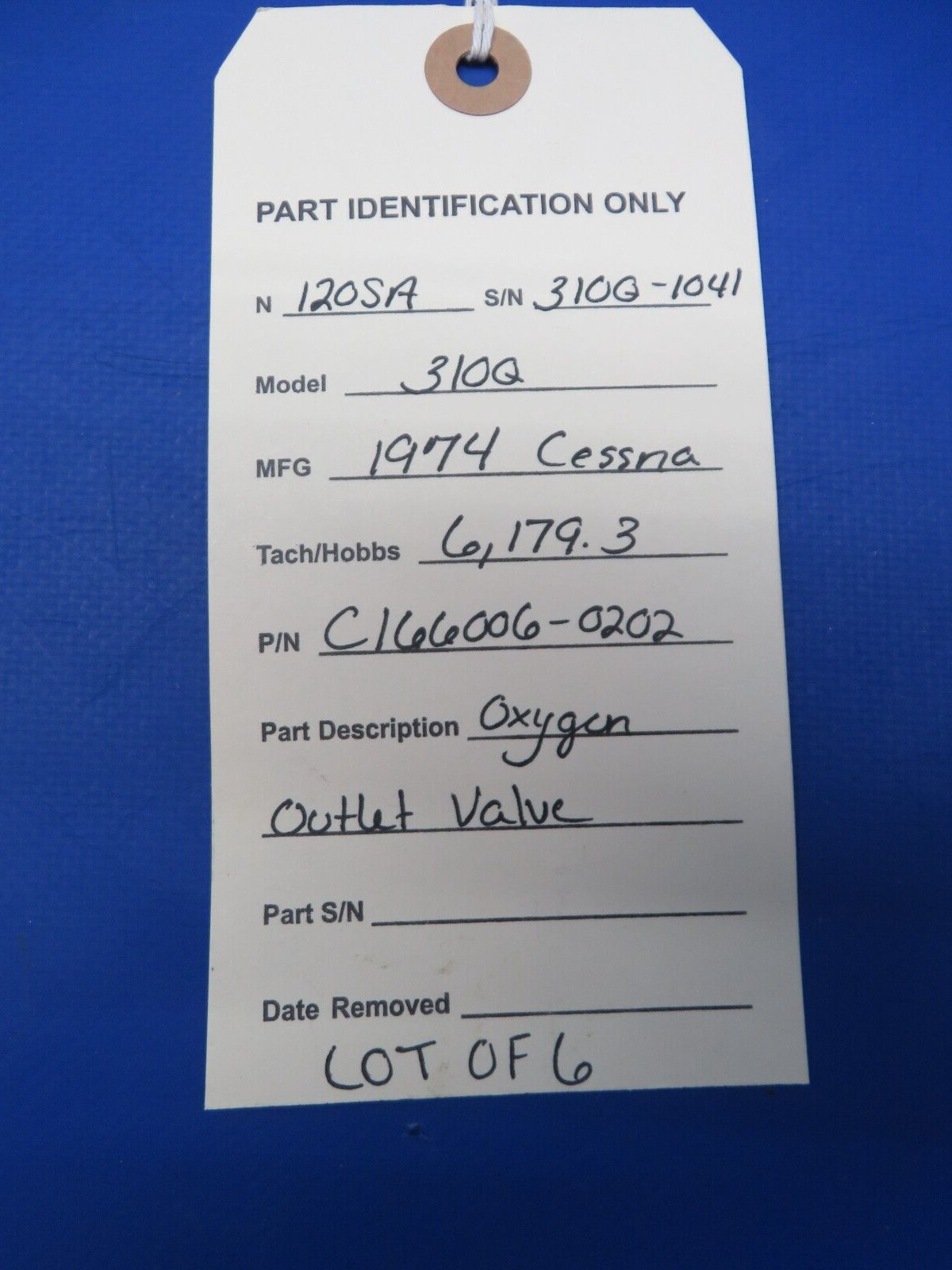 Cessna 310 / 310Q Oxygen Outlet Valve P/N C166006-0202 LOT OF 6 (0823-729)