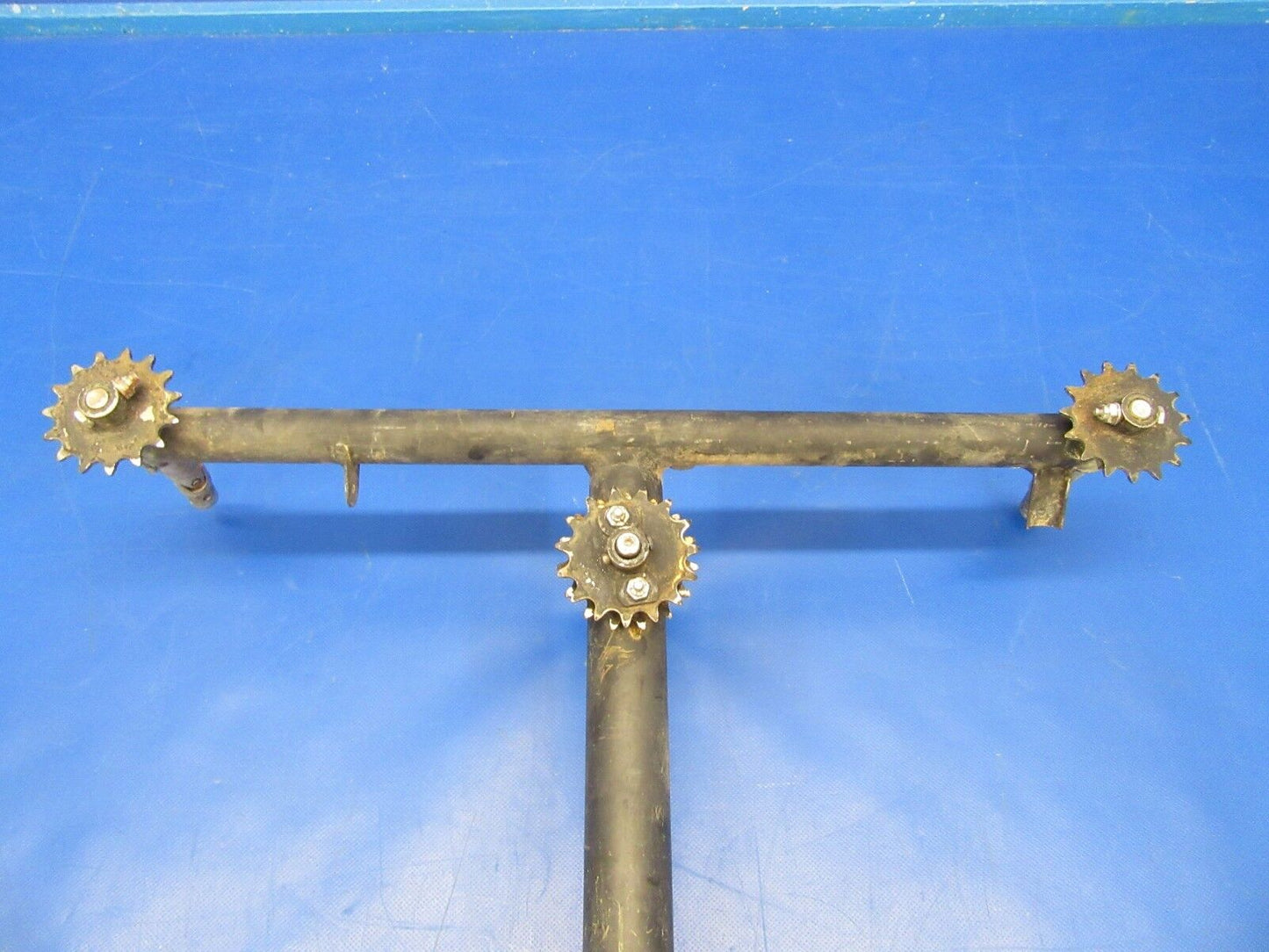 Piper PA-28-140 Cherokee Tee Bar Control Column Assy P/N 62703-031 (1018-169)