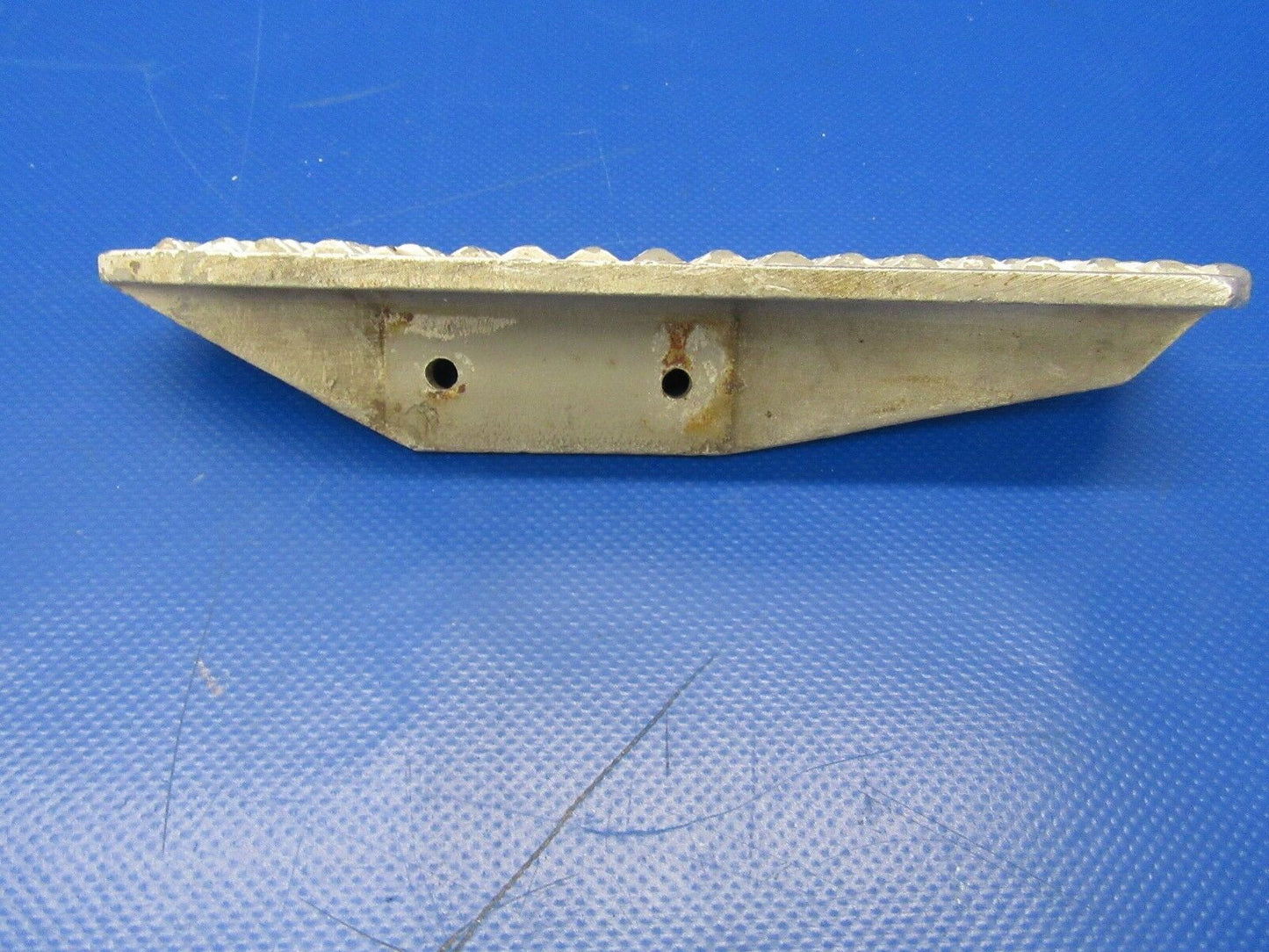 Cessna 150 152 172 Cabin Step P/N 0541211-1 (0917-102)