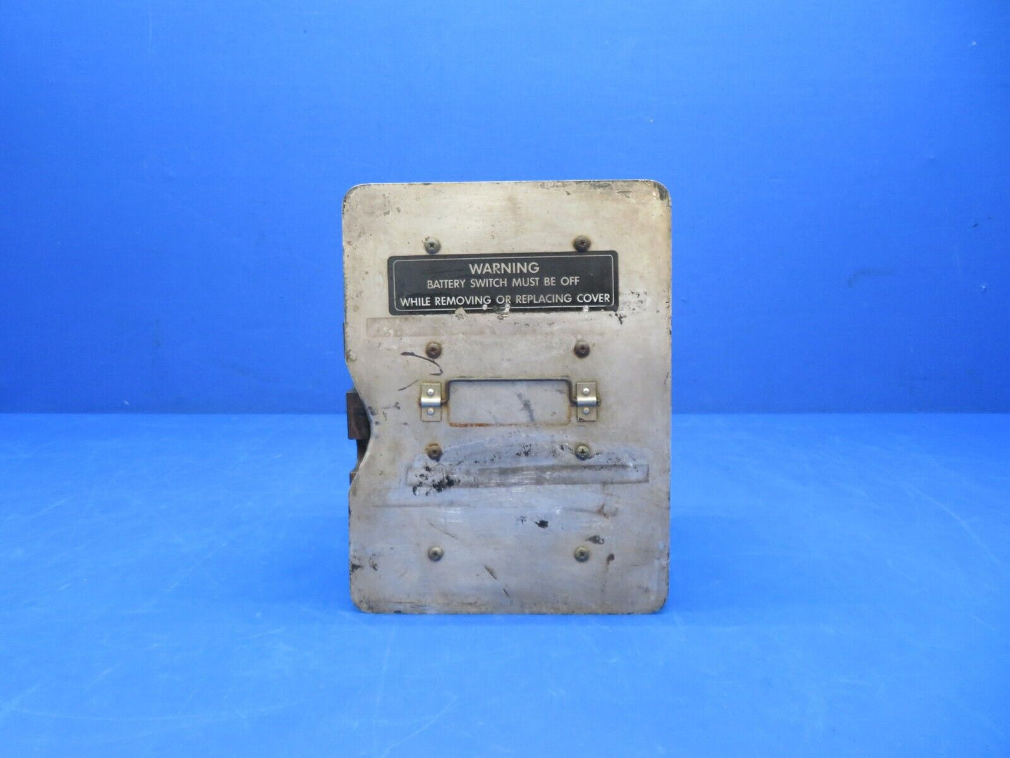 Cessna 310 / 310Q LH Wing Battery Box Assy w/ Lid P/N 0822011-1 (0823-778)